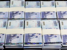 11月發錢了！勞退、勞保年金、國民年金...勞保局17筆給付領到月底，「這群人」一次入帳近10萬